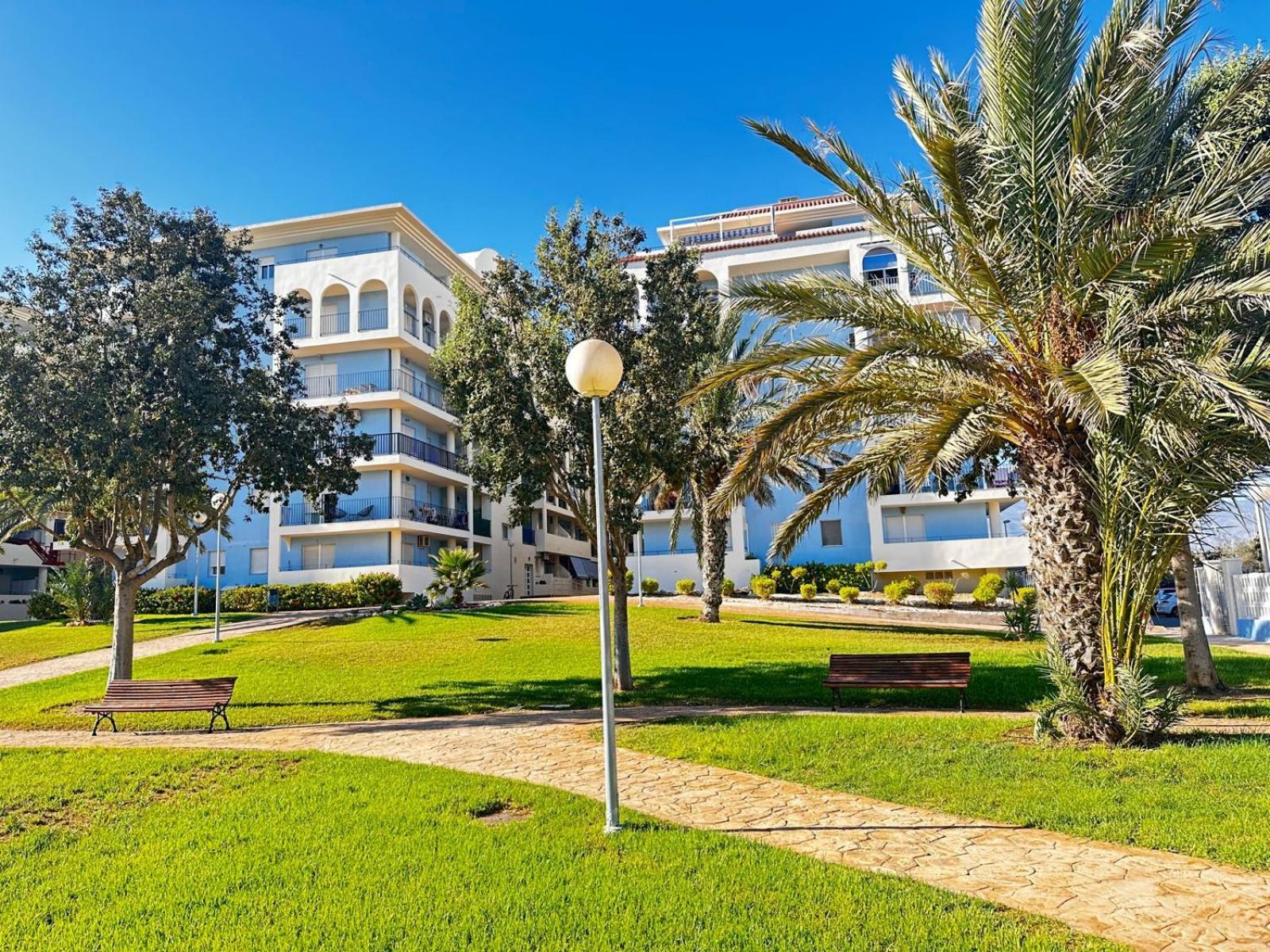 Luxurious Spacious Three Bedroom Apartment On Beachfront Almerimar Exterior foto